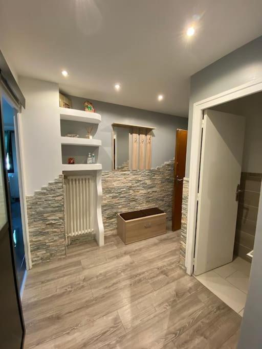 Appartement Proche Centre Ville Avec Parking Gratuit Annecy Ngoại thất bức ảnh