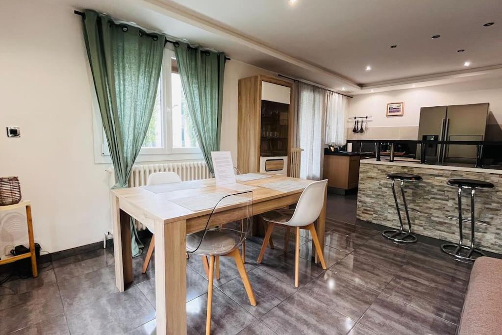 Appartement Proche Centre Ville Avec Parking Gratuit Annecy Ngoại thất bức ảnh
